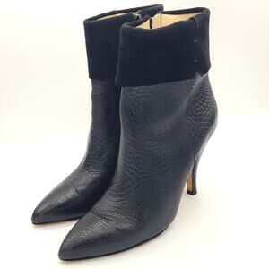 Marchez Vous Yeardley Smith black snakeskin bootie made in Italy women's size 8